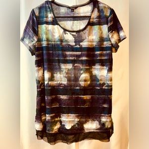 Vera Wang 100% Polyester Purple Striped/Floral Top‎ Gauze Accents Hem Slit Sz L